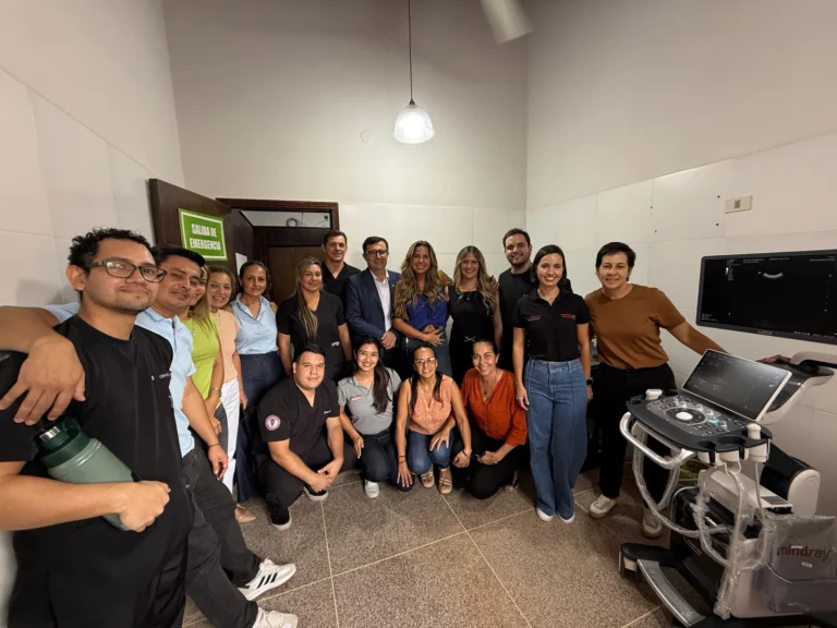 Entrega del Vetus 50 a la Facultad de Ciencias Veterinarias de la Universidad Nacional de Asunción